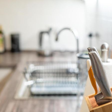 2 Bedroom 65Qm - Kitchen - Central - Netflix Magdeburg Dış mekan fotoğraf