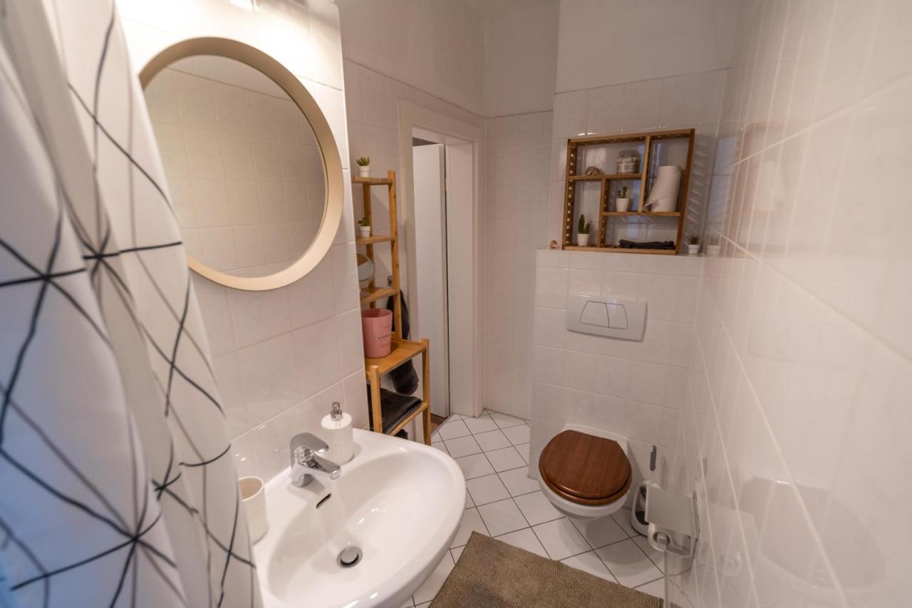 2 Bedroom 65Qm - Kitchen - Central - Netflix Magdeburg Dış mekan fotoğraf